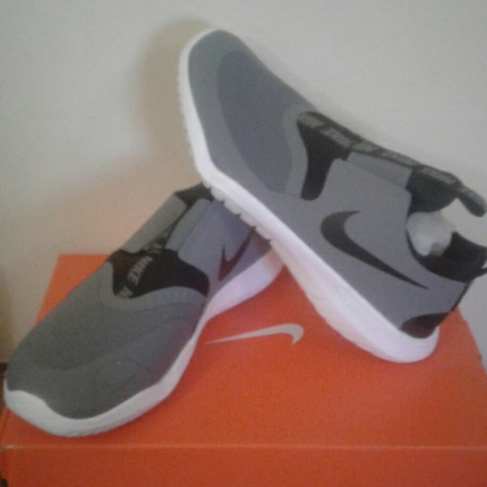 Nike Flex Runner Sneakers